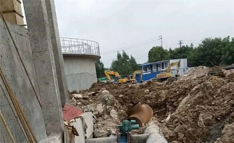 Q235BH型鋼，鋼材場(chǎng)鋼板卷管加工廠，dn2100螺旋焊管，KY2021防腐螺旋管