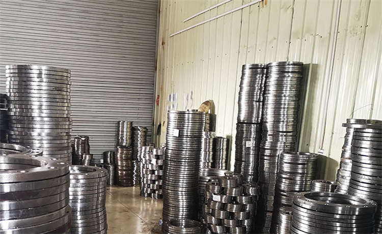 鋼材場(chǎng)焊管廠，大型鋼管生產(chǎn)廠家，2100mm大口徑螺旋焊管，1100mm螺旋鋼管