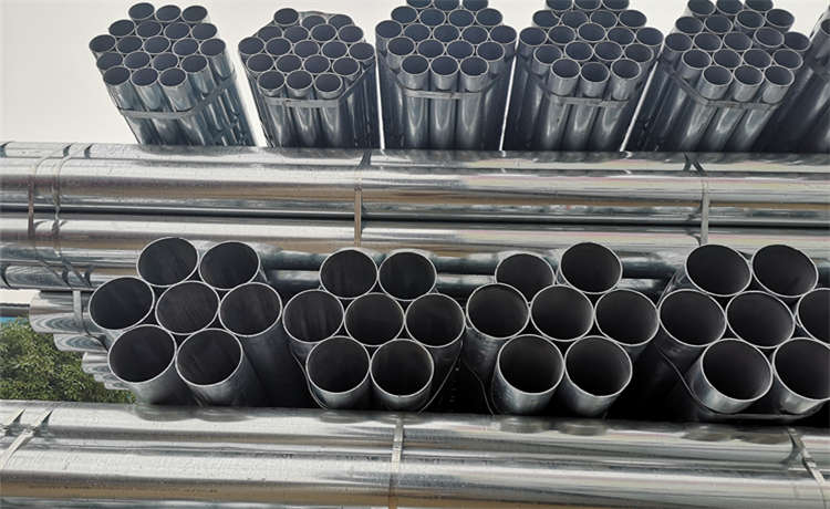 900mm螺旋鋼管，1800螺旋鋼管，鋼材場(chǎng)焊管，鋼材場(chǎng)螺旋鋼管批發(fā)