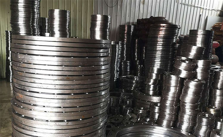 1724螺旋焊管，dn600螺旋管，鋼材場(chǎng)鋼護(hù)筒加工廠(chǎng)家，自來(lái)水防腐螺旋管廠(chǎng)家