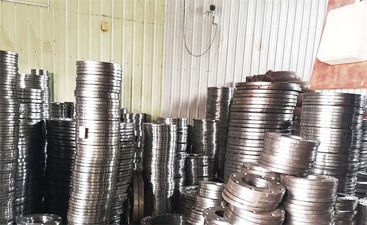 知名鋼管生產(chǎn)廠家，六油四布防腐螺旋管廠家，dn1900螺旋管，1020-10mm螺旋管