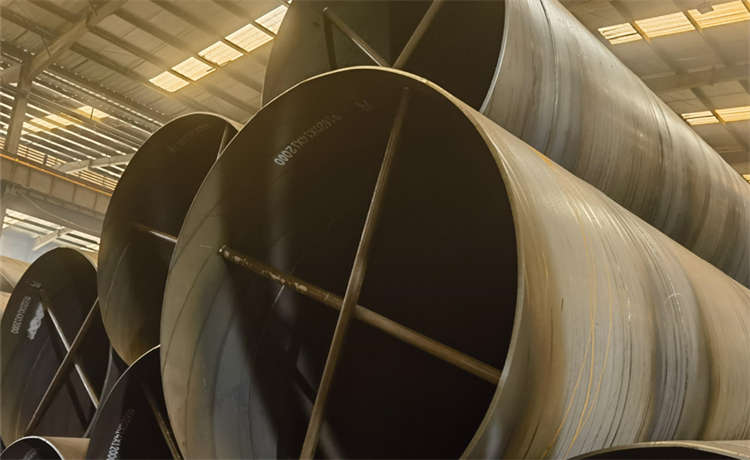 1520-12mm螺旋鋼管，325-10mm螺旋焊管，1324mm螺旋焊管，鋼材場Q355B鋼板