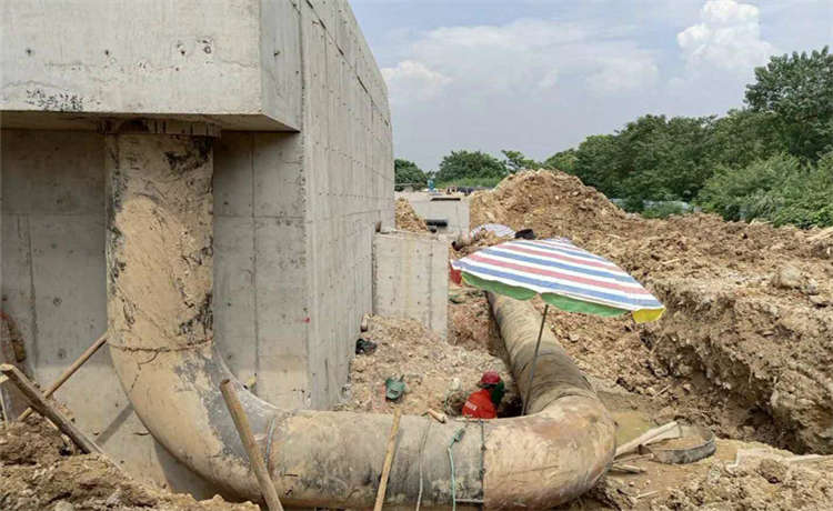 鋼材場(chǎng)鍍鋅板管，貴港610鋼立柱，1720mm螺旋鋼管，埋地螺旋焊管廠家