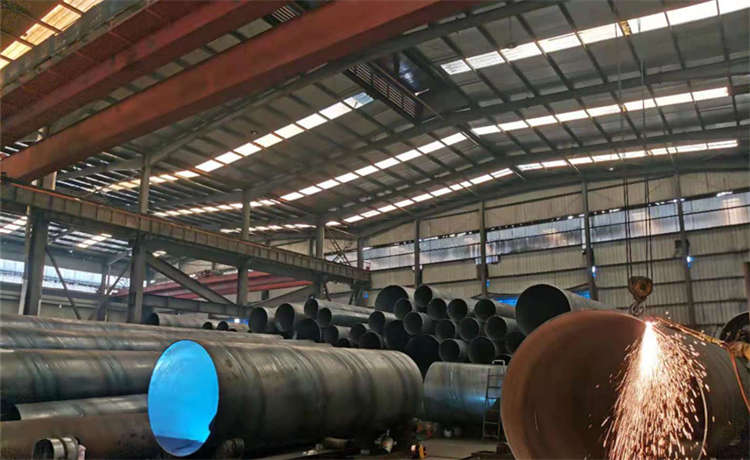 16螺旋管廠家，1424螺旋鋼管，鋼材場(chǎng)377mm螺旋焊管，426螺旋鋼管