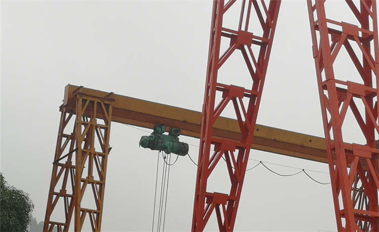 273mm供水螺旋鋼管，1000螺旋鋼管，鍍鋅槽鋼，鋼管樁廠家