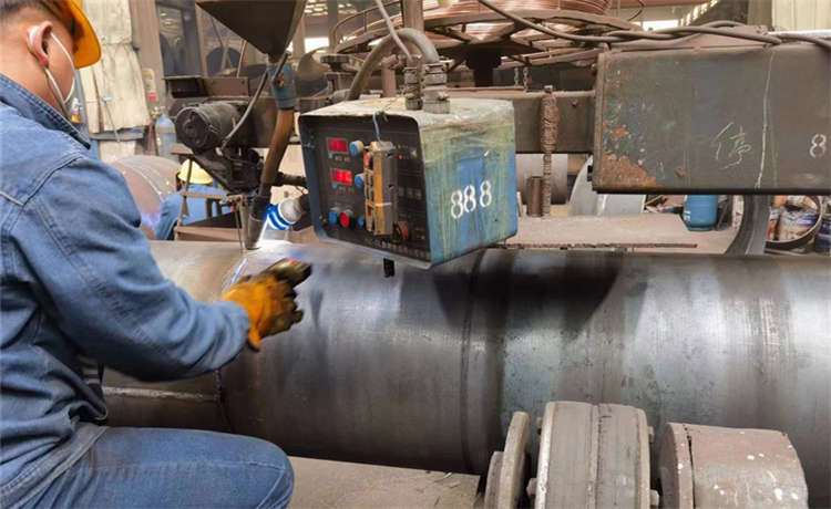 1000鎖扣鋼管樁，卷板管鋼護(hù)筒，KY2021原漿型環(huán)氧重防腐螺旋管，鋼材場螺旋管現(xiàn)貨