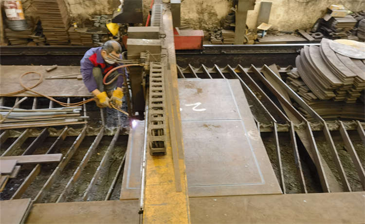 1000mm鋼立柱，1200mm鋼管樁，920螺旋焊管，700mm螺旋焊管