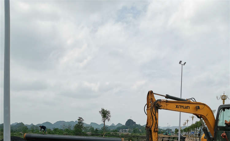 1000mm鋼管樁，清遠鋼鐵場螺旋鋼管今日報價，820供水防腐螺旋管，鋼材場錳板批發(fā)